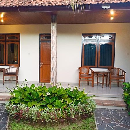 Kusnadi Hotel Legian Exteriör bild