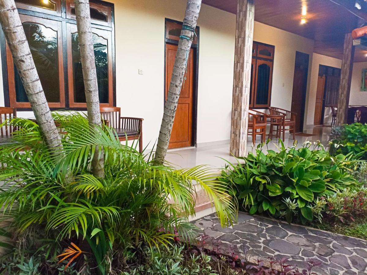 Kusnadi Hotel Legian Exteriör bild