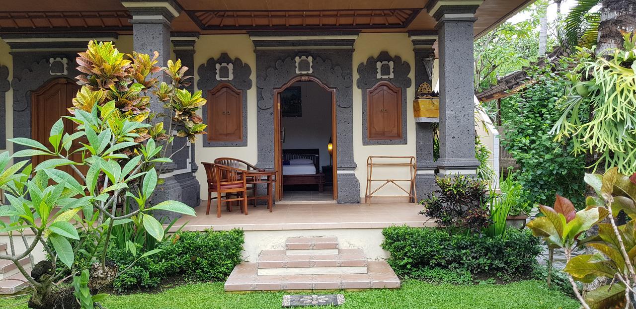 Kusnadi Hotel Legian Exteriör bild