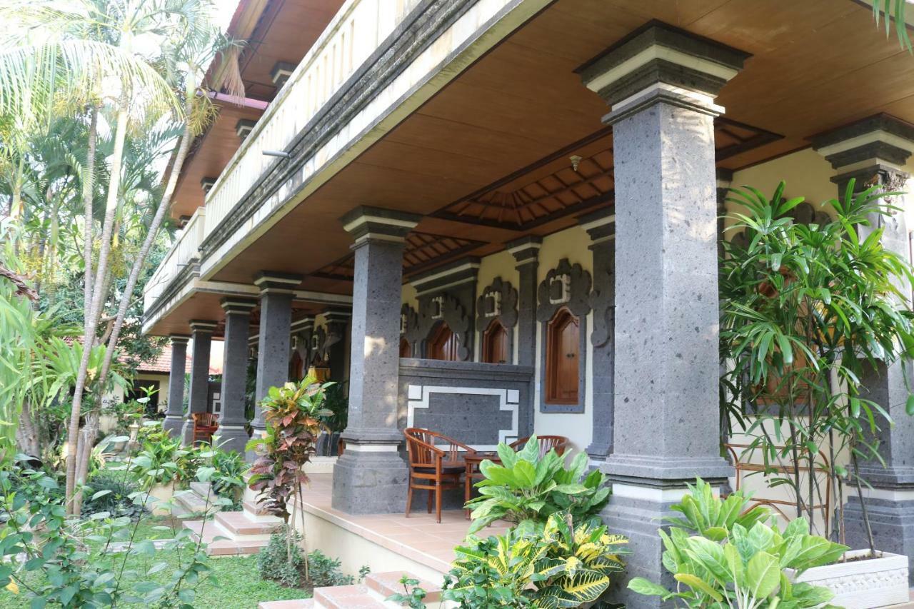 Kusnadi Hotel Legian Exteriör bild