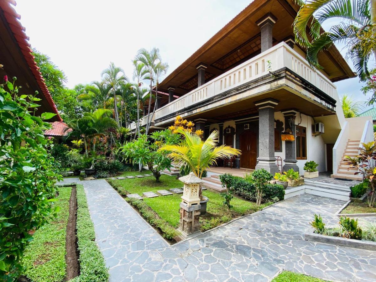 Kusnadi Hotel Legian Exteriör bild